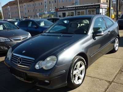 Gebraucht Mercedes C180 Avantgarde 143 PS (105 kW) 2008 Tenoritgrau  metalliclack Coupé