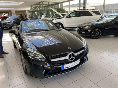 Gebraucht Mercedes SLC180 156 PS (114 kW) 2020 Schwarz Cabrio