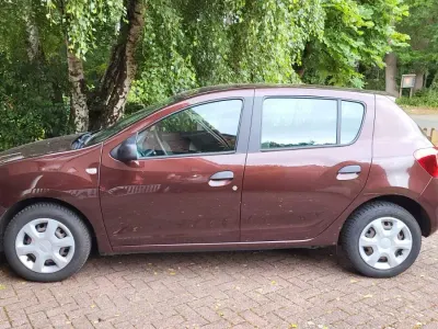 Gebraucht Dacia Sandero Ambiance 73 PS (53 kW) 2016 Braun Limousine