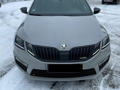 Grau Gebraucht 2017 Skoda Octavia RS Kombi | 19.550 € (Etwas zu teuer)