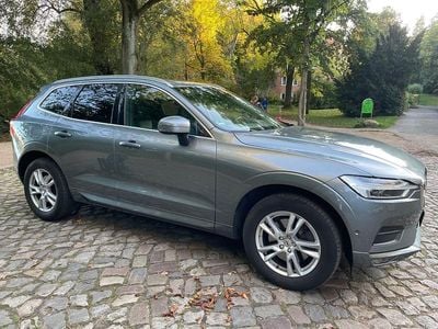 Grau Gebraucht 2018 Volvo XC60 Momentum SUV | 20.000 € (Guter Preis)
