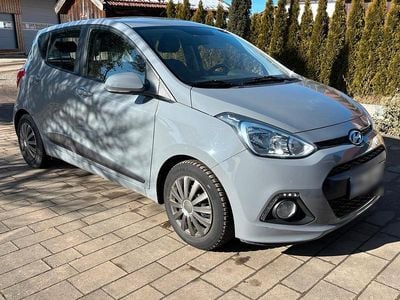 Gebraucht Hyundai i10 Edition 87 PS (63 kW) 2014 Grau Kleinwagen