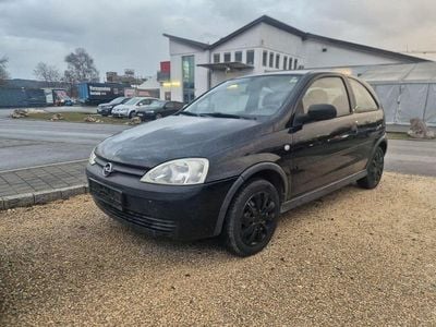 Schwarz Gebraucht 2002 Opel Corsa Limousine | 1.200 € (Fairer Preis)