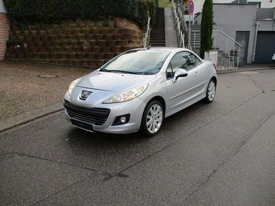 Gebraucht Peugeot 207 CC Premium 111 PS (81 kW) 2010 Silber Cabrio