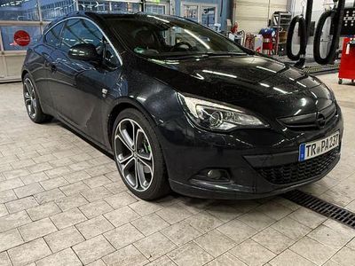 Schwarz Gebraucht 2012 Opel Astra GTC Edition Limousine | 8.800 €