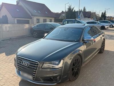 Grau Gebraucht 2012 Audi S8 Limousine | 16.500 € (Guter Preis)