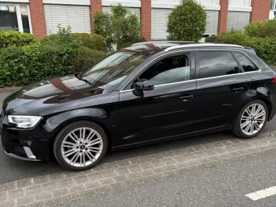 Gebraucht Audi A3 Sport 150 PS (110 kW) 2018 Schwarz Limousine