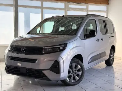 Neu Opel Combo Life Edition 131 PS (96 kW) 2026 Lack grau artense/typ aussenve Van / Kleinbus