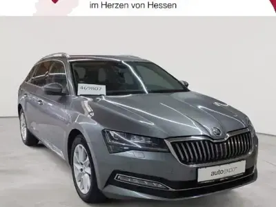 Gebraucht Skoda Superb Style 150 PS (110 kW) 2023 Grau Kombi