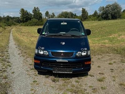 Blau Gebraucht 1998 Mitsubishi Space Gear Van / Kleinbus | 1.400 €