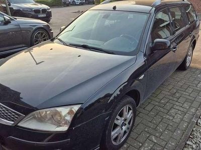 Gebraucht Ford Mondeo Ambiente 125 PS (91 kW) 2006 Schwarz Kombi