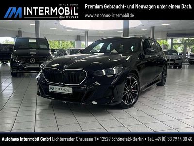 Gebraucht BMW 540 M Sport 303 PS (222 kW) 2024 Carbonschwarz Kombi