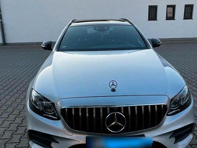 Usata Mercedes E350 AMG 258 CV (189 kW) 2017 Grigio Station wagon
