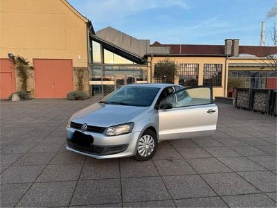 Usado VW Polo 60 HP (44 kW) 2010 Cinzento Citadino