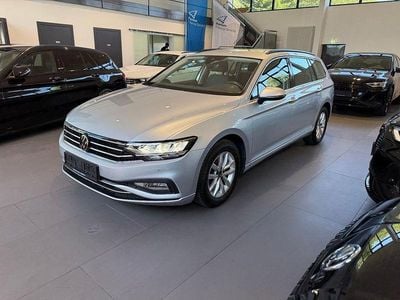 Gebraucht VW Passat Business 150 PS (110 kW) 2023 Silber Limousine