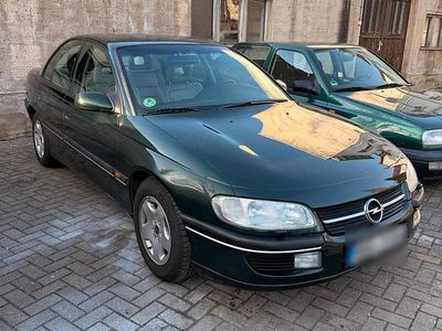 Second-hand Opel Omega 211 CP (155 kW) 1996 Verde Berlinǎ