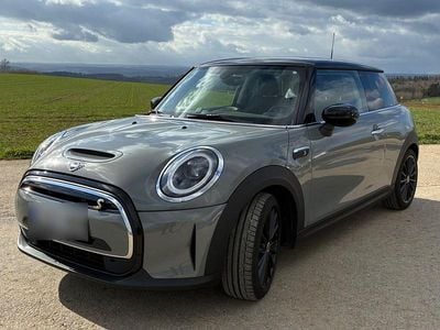 Usado Mini Cooper SE Essential 135 kW (184 HP) 2021 Cinzento Citadino