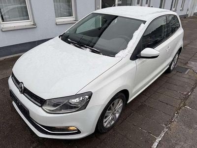 Gebraucht VW Polo Comfortline 60 PS (44 kW) 2015 Pure white Kleinwagen