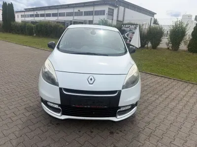Gebraucht Renault Scénic III Bose Edition 131 PS (96 kW) 2012 Weiß Van / Kleinbus
