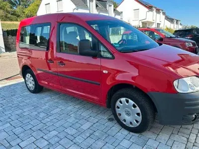 Gebraucht VW Caddy Life 105 PS (77 kW) 2010 Rot Van / Kleinbus