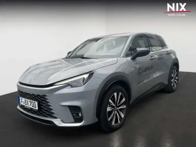 Gebraucht Lexus LBX 136 PS (100 kW) 2024 Manhattengrau metallic SUV