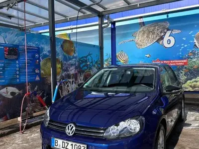 Gebraucht VW Golf VII Comfortline 105 PS (77 kW) 2012 Blau Limousine