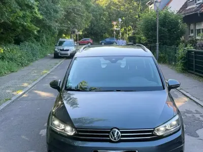 Gebraucht VW Touran Highline 150 PS (110 kW) 2017 Grau Van / Kleinbus