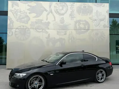 Gebraucht BMW 330 Performance 272 PS (200 kW) 2010 Schwarz Coupé