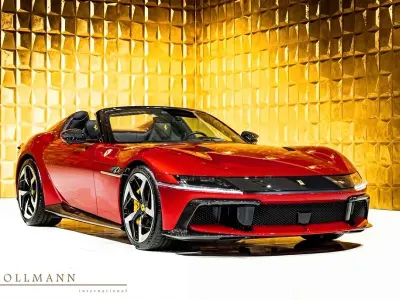 Nouă Ferrari 12 Cilindri 825 CP (606 kW) 2026 Roșu Cabrio