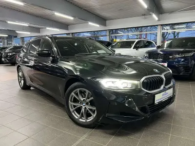 Gebraucht BMW 320 190 PS (139 kW) 2023 Saphirschwarz Kombi