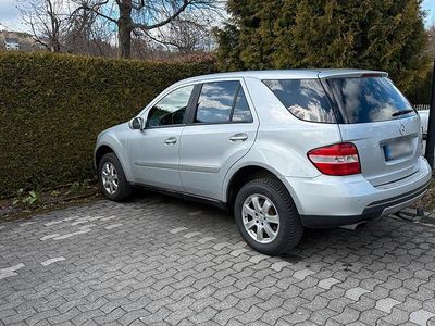 Gebraucht Mercedes ML320 224 PS (164 kW) 2006 Silber SUV