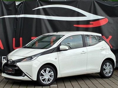 Gebraucht Toyota Aygo X-play 69 PS (50 kW) 2016 Weiß Kleinwagen