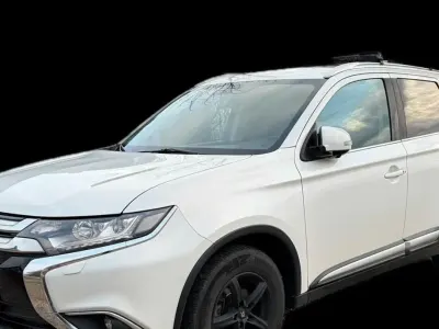 Gebraucht Mitsubishi Outlander Edition 150 PS (110 kW) 2017 Weiß SUV