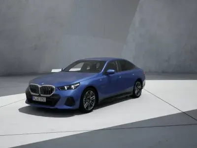 Gebraucht BMW i5 M Sport 289 kW (394 PS) 2025 Blau Limousine