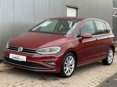 Rot Gebraucht 2018 VW Golf Sportsvan Highline Van / Kleinbus | 15.690 € (Fairer Preis)