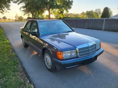 Gebraucht Mercedes 190 118 PS (86 kW) 1990 Limousine