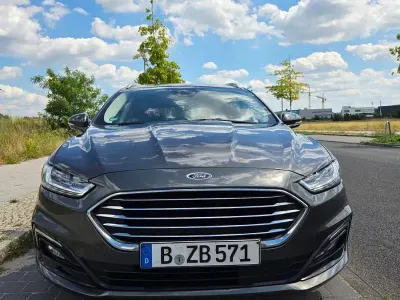 Gebraucht Ford Mondeo Titanium 190 PS (139 kW) 2019 Silber Limousine