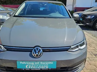 Gebraucht VW Golf VIII Style 131 PS (96 kW) 2020 Delfingrau Limousine