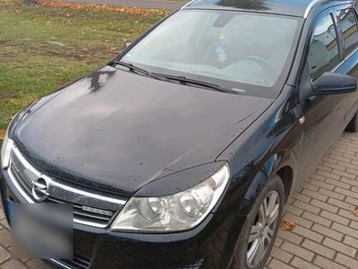 Schwarz Gebraucht 2006 Opel Astra Kombi | 3.000 € (Fairer Preis)