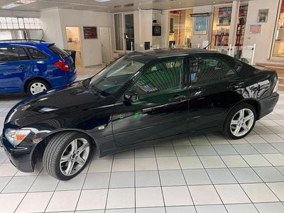 Lexus IS200
