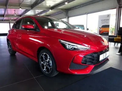 Neu MG MG3 Luxury 194 PS (142 kW) 2026 Diamond red Kleinwagen