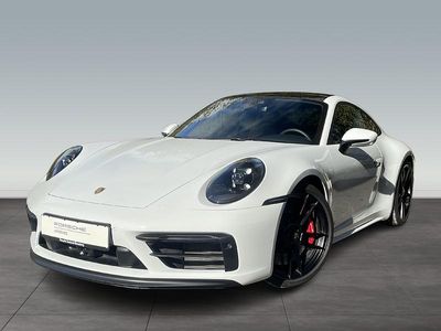 Porsche 911 Carrera 4 GTS