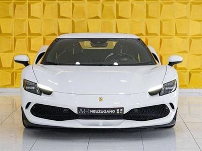 Gebraucht Ferrari 296 830 PS (610 kW) 2023 Weiß Coupé