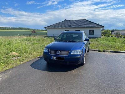 Blau Gebraucht 2001 VW Passat Limousine | 1.999 € (Fairer Preis)