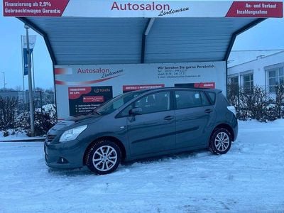 Gebraucht Toyota Verso Edition 147 PS (108 kW) 2011 Grau Van / Kleinbus