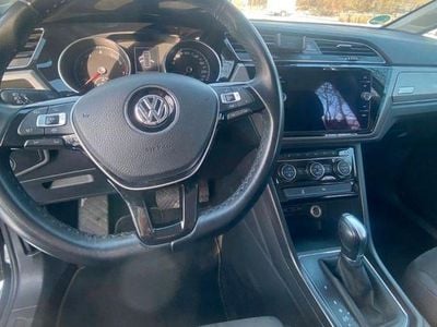 Gebraucht VW Touran Comfortline 116 PS (85 kW) 2019 Schwarz Van / Kleinbus