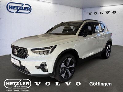 Neu Volvo XC40 Plus 163 PS (119 kW) 2025 Crystal white / metallic SUV