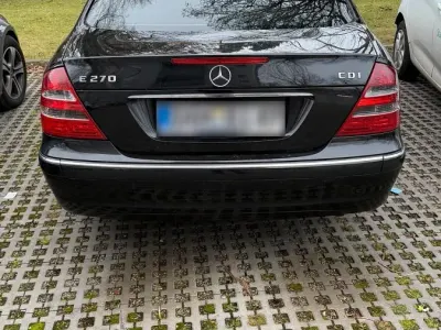 Gebraucht Mercedes E270 Elegance 177 PS (130 kW) 2005 Schwarz Limousine