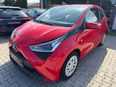 Gebraucht Toyota Aygo X-play 72 PS (52 kW) 2021 Rot Kleinwagen