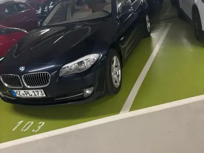 Gebraucht BMW 520 183 PS (134 kW) 2011 Blau Kombi
